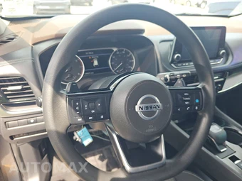2021 Nissan Rogue SV - miniatura 10
