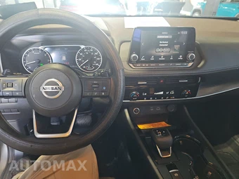 2021 Nissan Rogue SV - miniatura 11