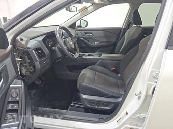 2021 Nissan Rogue SV – miniatura 7