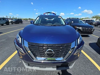 2021 Nissan Rogue SV – miniatura 2