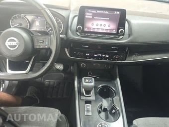 2021 Nissan Rogue SV - miniatura 11