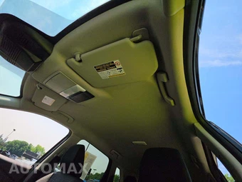 2021 Nissan Rogue SV - miniatura 8