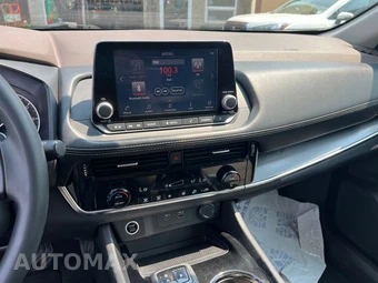 2021 Nissan Rogue SV - miniatura 10