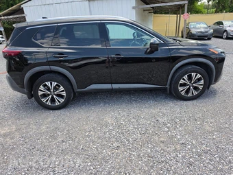 2021 Nissan Rogue SV - miniatura 3