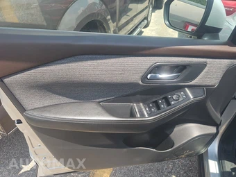 2021 Nissan Rogue SV - miniatura 9