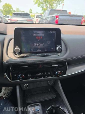 2021 Nissan Rogue SV - miniatura 10
