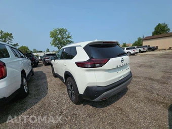 2021 Nissan Rogue SV - miniatura 2