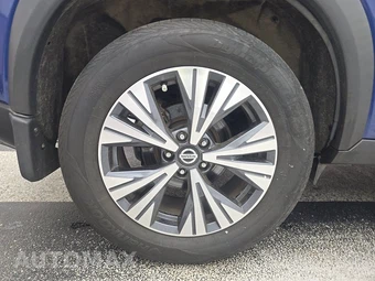 2021 Nissan Rogue SV – miniatura 5