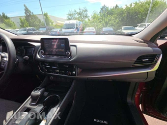 2021 Nissan Rogue SV - miniatura 19