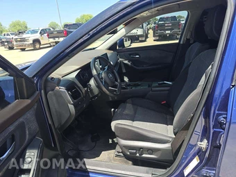 2021 Nissan Rogue SV – miniatura 6