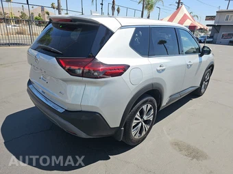 2021 Nissan Rogue SV – miniatura 4