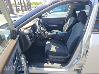 2021 Nissan Rogue SV – miniatura 7