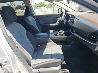 2021 Nissan Rogue SV – miniatura 8