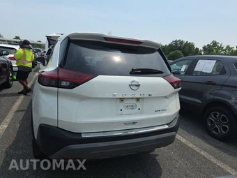 2021 Nissan Rogue SV - miniatura 5