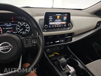 2021 Nissan Rogue SV - miniatura 11
