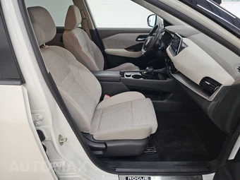 2021 Nissan Rogue SV - miniatura 8
