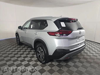 2021 Nissan Rogue SV - miniatura 6