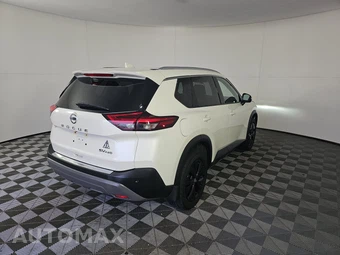2021 Nissan Rogue SV - miniatura 4