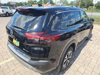 2021 Nissan Rogue SV – miniatura 3