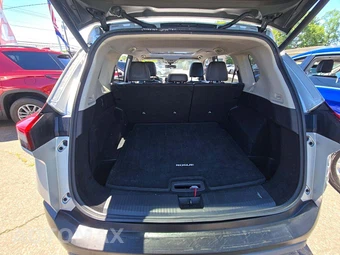 2021 Nissan Rogue SV – miniatura 14