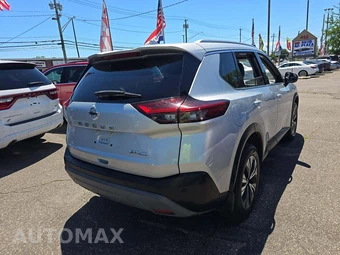 2021 Nissan Rogue SV – miniatura 3