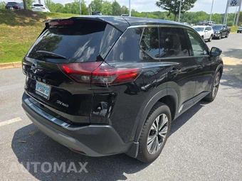 2021 Nissan Rogue SV - miniatura 3
