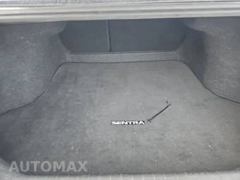 2021 Nissan Sentra S – miniatura 16