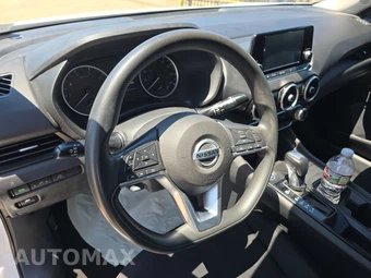 2021 Nissan Sentra S – miniatura 10