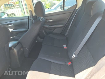 2021 Nissan Sentra S – miniatura 13
