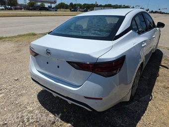 2021 Nissan Sentra S – miniatura 4