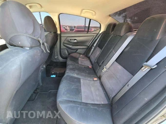 2021 Nissan Sentra SR – miniatura 10