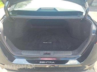 2021 Nissan Sentra SR – miniatura 14