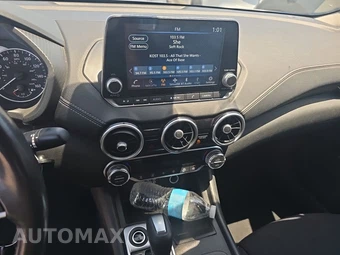 2021 Nissan Sentra SV – miniatura 11