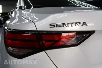 2021 Nissan Sentra SV – miniatura 11