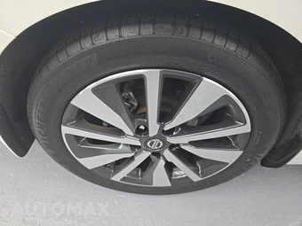 2021 Nissan Sentra SV – miniatura 24
