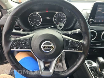 2021 Nissan Sentra SV – miniatura 10