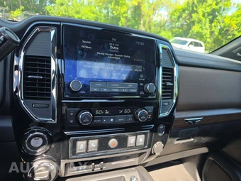 2021 Nissan TITAN Platinum Reserve Crew Cab Short Bed - miniatura 10