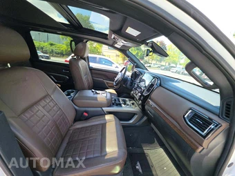 2021 Nissan TITAN Platinum Reserve Crew Cab Short Bed - miniatura 18