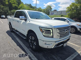 2021 Nissan TITAN Platinum Reserve Crew Cab Short Bed - miniatura 4