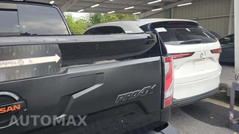 2021 Nissan TITAN PRO-4X Crew Cab Short Bed - miniatura 21
