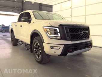 2021 Nissan TITAN PRO-4X Crew Cab Short Bed - miniatura 3