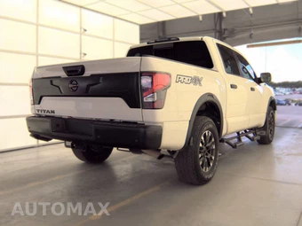 2021 Nissan TITAN PRO-4X Crew Cab Short Bed - miniatura 4