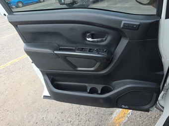 2021 Nissan TITAN PRO-4X Crew Cab Short Bed - miniatura 9