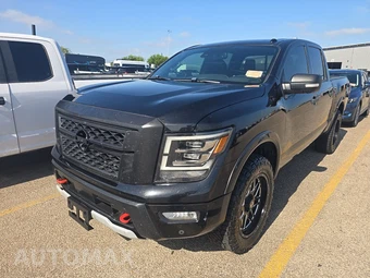 2021 Nissan TITAN PRO-4X Crew Cab Short Bed