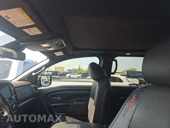 2021 Nissan TITAN PRO-4X Crew Cab Short Bed - miniatura 17