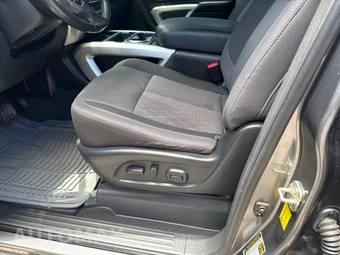 2021 Nissan TITAN SV - miniatura 10