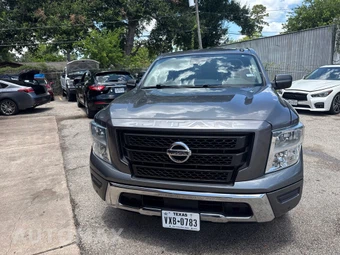 2021 Nissan TITAN SV - miniatura 3