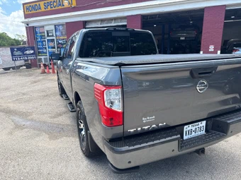 2021 Nissan TITAN SV - miniatura 8