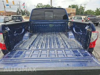 2021 Nissan TITAN SV Crew Cab Short Bed - miniatura 11
