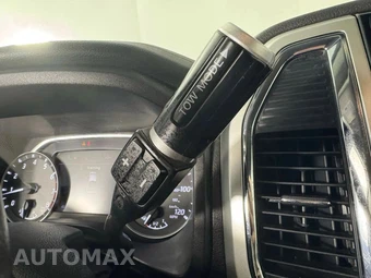2021 Nissan TITAN SV Crew Cab Short Bed - miniatura 23